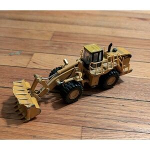 CATERPILLAR CAT 988G‎ WHEEL LOADER NORSCOT DIECAST WHEEL TRACTOR
